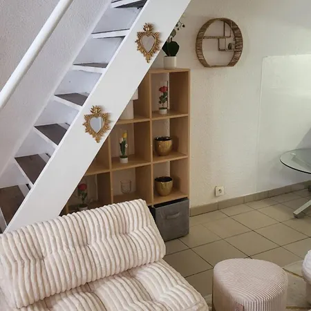 Charment Petit T2 En Duplex Piscine Apartamento