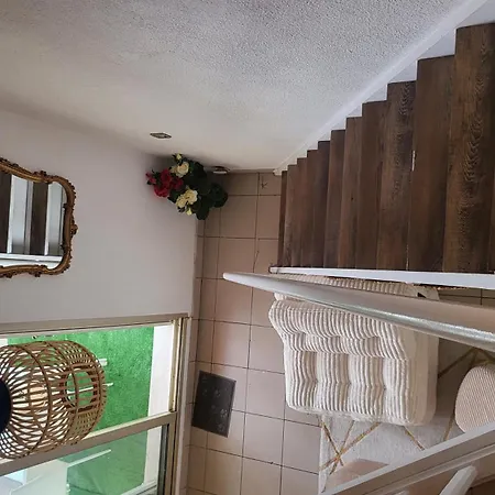 Apartamento Charment Petit T2 En Duplex Piscine Sainte-Maxime