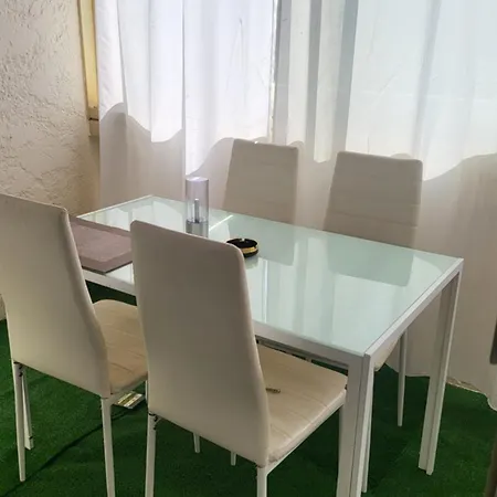 Charment Petit T2 En Duplex Piscine Sainte-Maxime