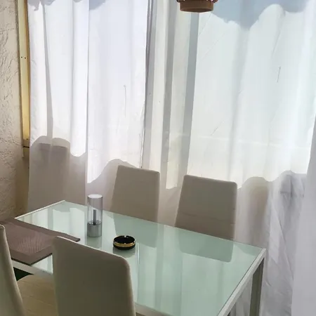 Charment Petit T2 En Duplex Piscine Lejlighed Sainte-Maxime